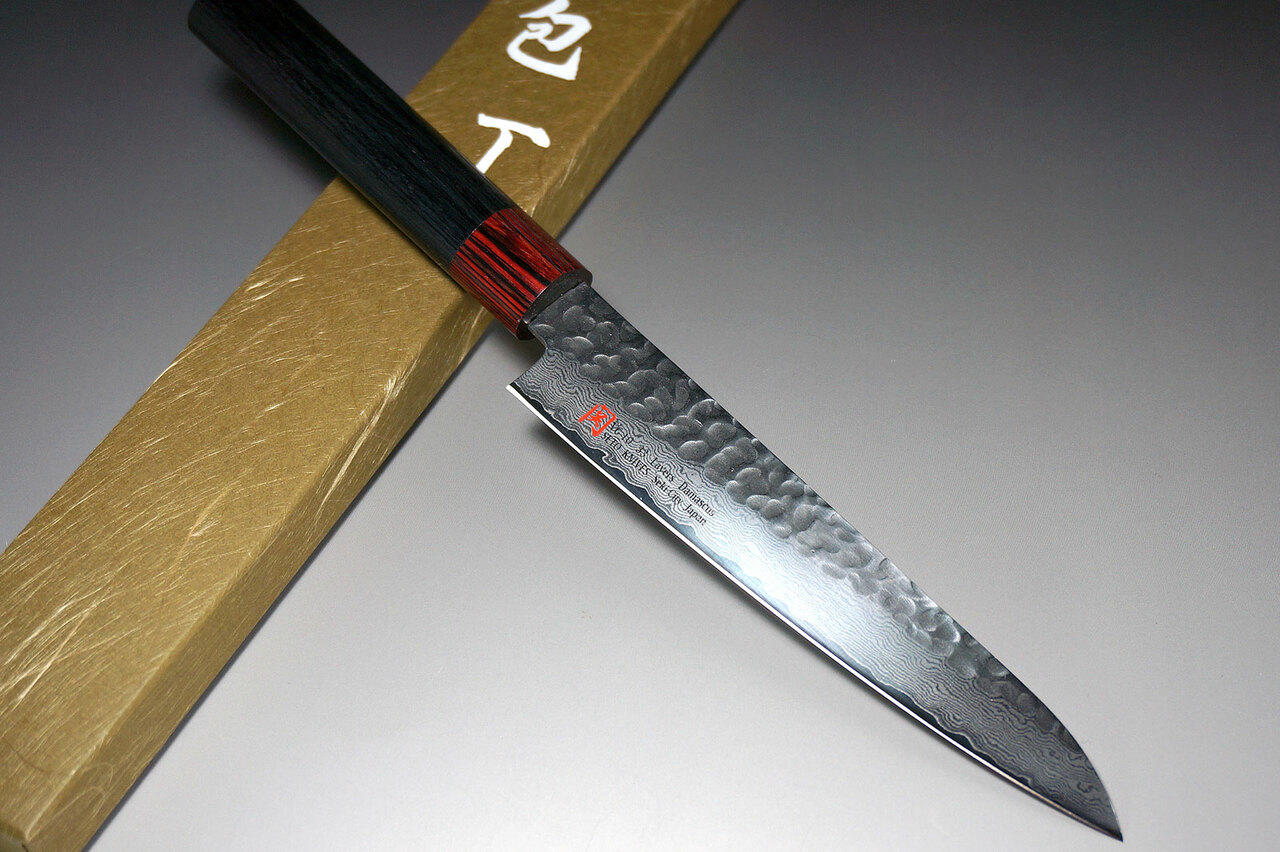 Crafting Culinary Excellence: A Review of the Iseya I-series 33 Layer VG-10 Damascus Hammered Knife